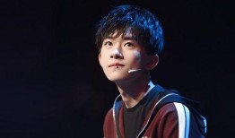 易烊千玺家世爆料视频,家族背景曝光，揭秘明星背后的故事