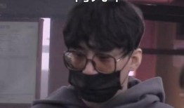 娱乐吃瓜带面具,揭秘吃瓜群众的狂欢世界