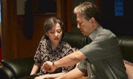 父母爱情35在线观看,情感纠葛再升级，家庭纷争引热议