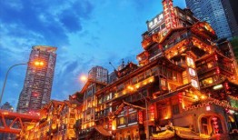 洪崖洞吃瓜网红是谁呀,揭秘网络红人的神秘面纱