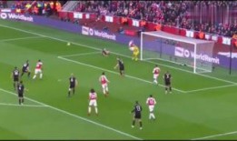 厄齐尔最新爆料图片视频,揭秘足球场背后的故事