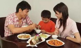 娱乐吃瓜酱吃饭视频,揭秘网红美食短视频背后的故事